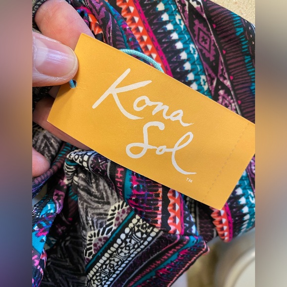 NWT beautiful geometric pattern tankini top from Kona Sol, size 14W - Picture 4 of 13